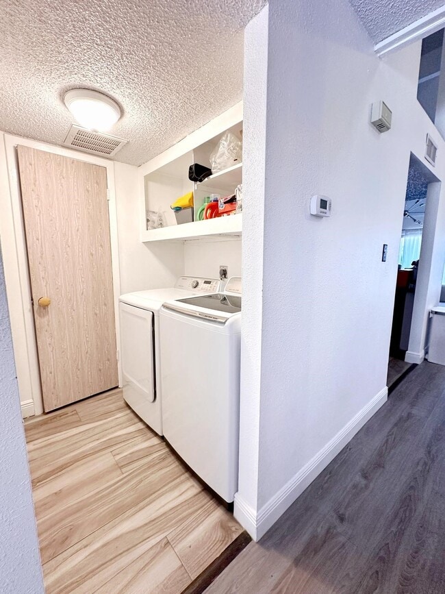 Building Photo - 8535 S Dairy Ashford Rd