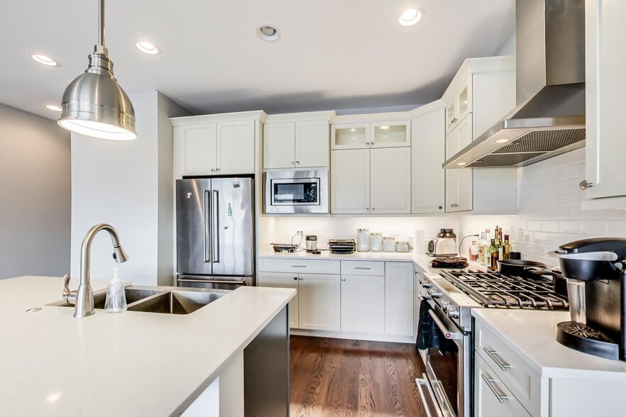 Building Photo - 2618 N Halsted St