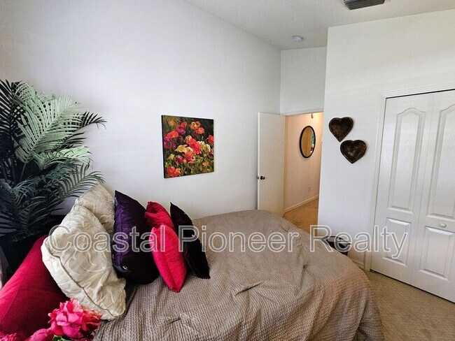 Building Photo - 4521 Gulfwinds Dr