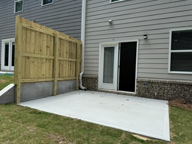 Building Photo - 2292 Blue Monarch Dr