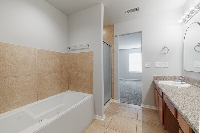 Building Photo - 4441 South St