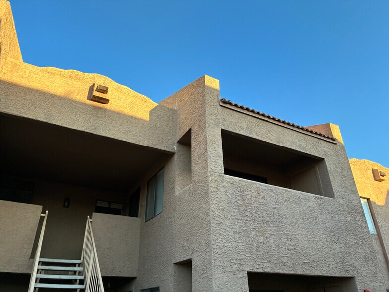 Primary Photo - 8155 E Roosevelt St