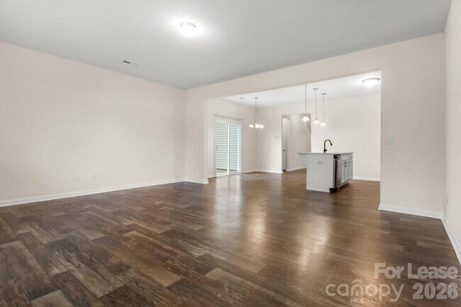 Building Photo - 1009 Alta Wy