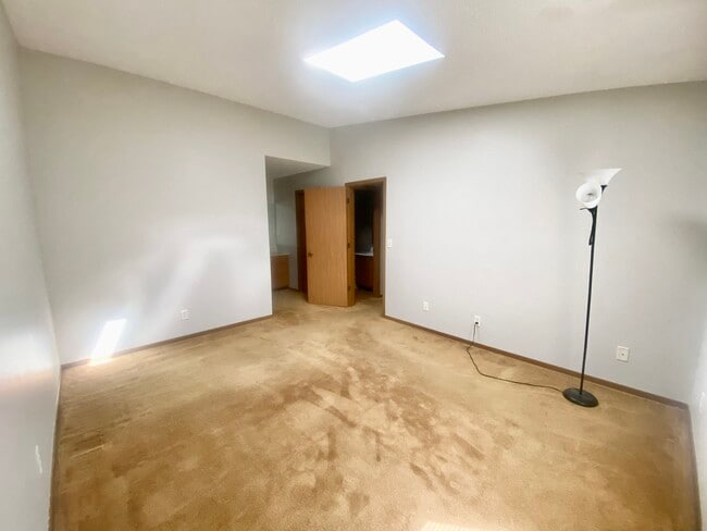 Building Photo - 1826 Kerrybrook Ct