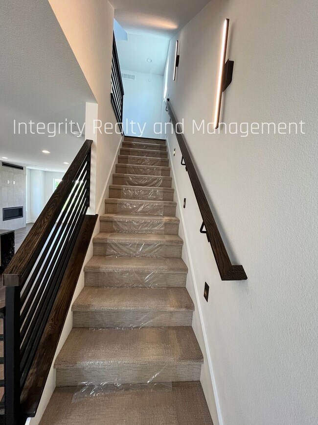 Building Photo - 10976 E Geddes Pl