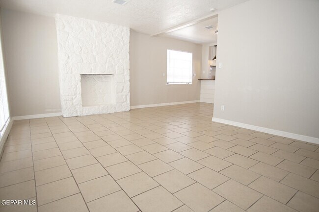 Building Photo - 3817 Thomason Ave