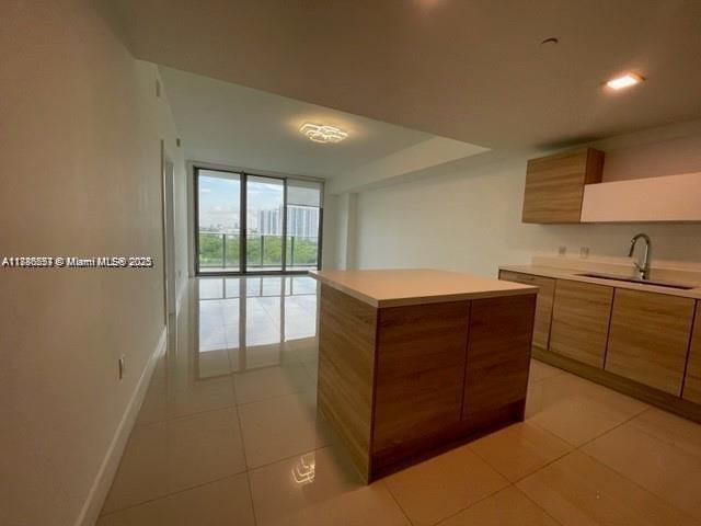 Building Photo - 16385 Biscayne Blvd