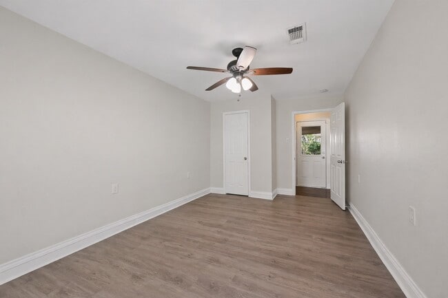 Building Photo - 3823 Florinda St