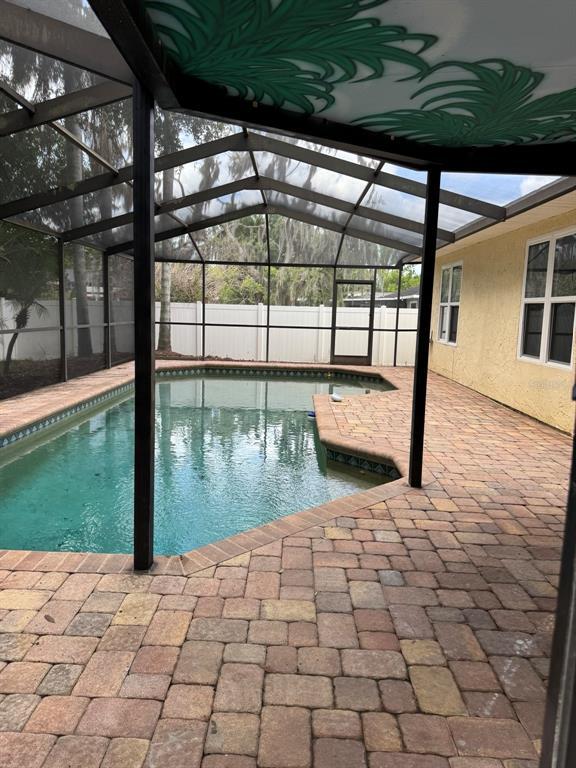 Building Photo - 3306 Lake Saxon Dr