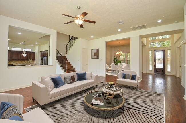 Building Photo - 28003 Iberville Glen Dr