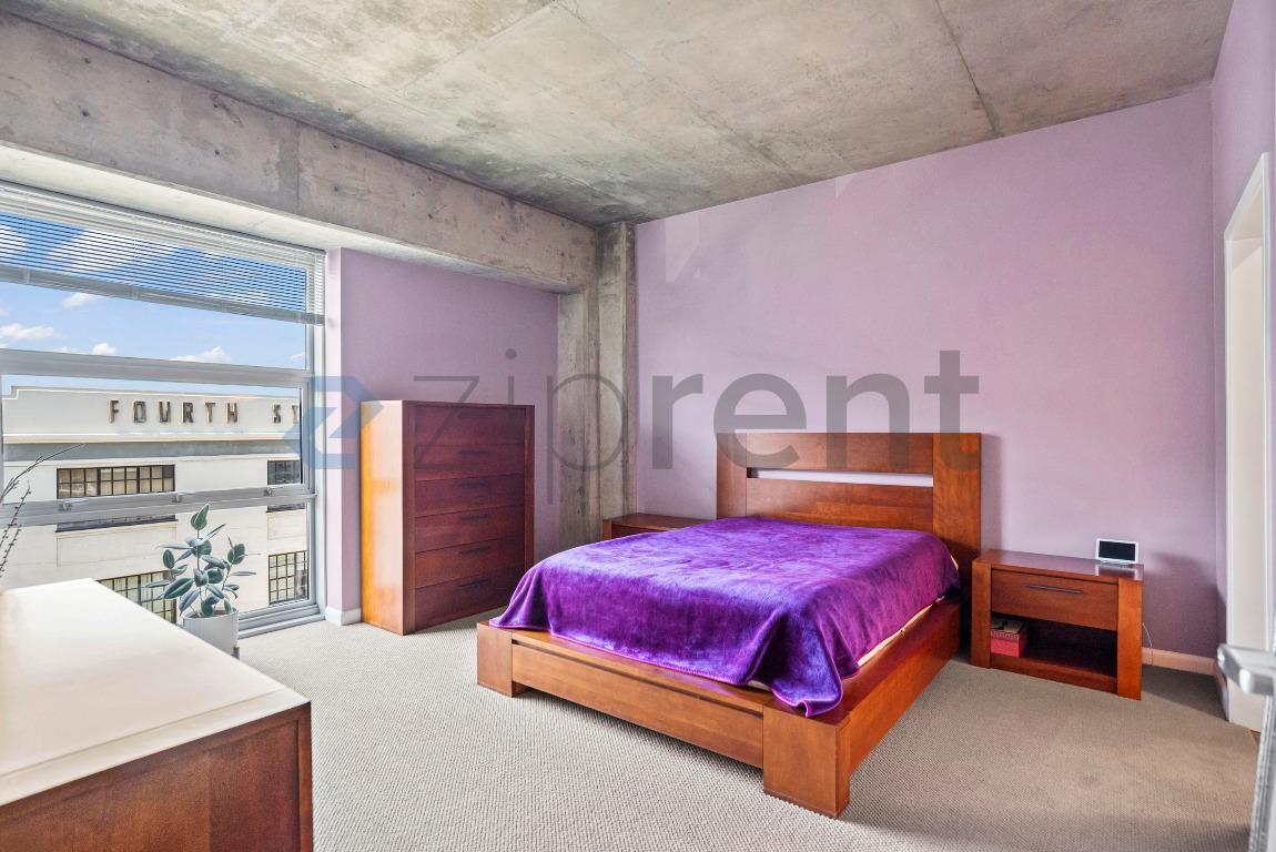 Building Photo - Unit 639