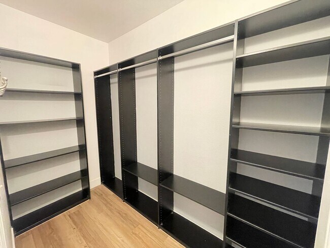 Building Photo - 7135 S Durango Dr