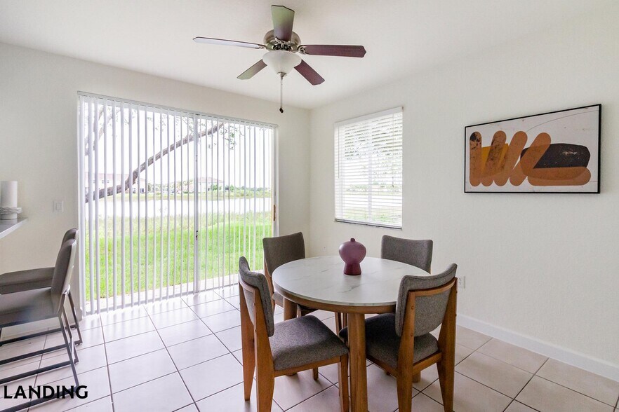 Building Photo - 1140 SE 24th Rd