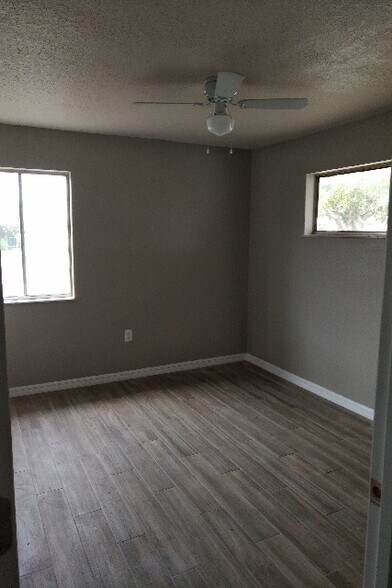 Building Photo - 104 Babson Dr