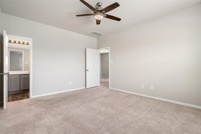 Building Photo - 2580 Westslope Dr