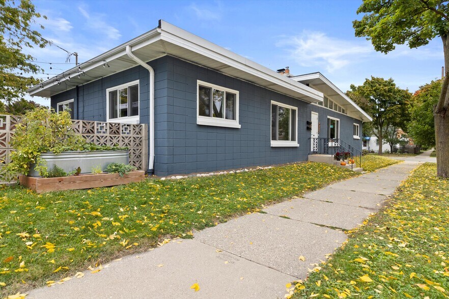 Building Photo - 426 E Ohio Ave