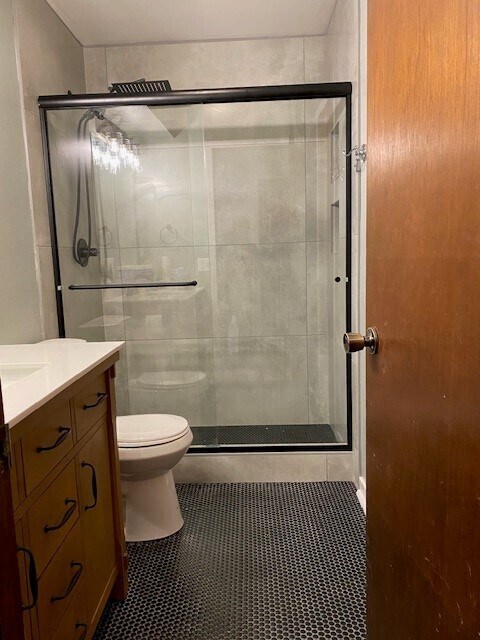 Second Floor Full Bathroom - 177 52nd St