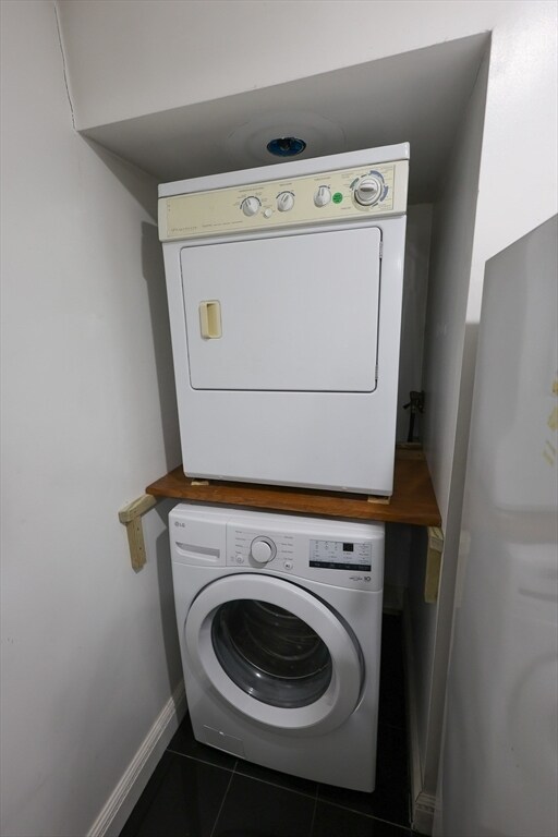 Building Photo - 235 Savin Hill Ave