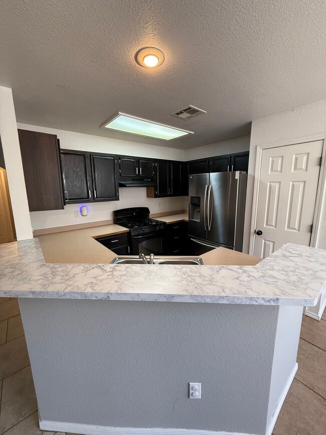 Building Photo - 4 Bedroom Home in Sonoma Ranch