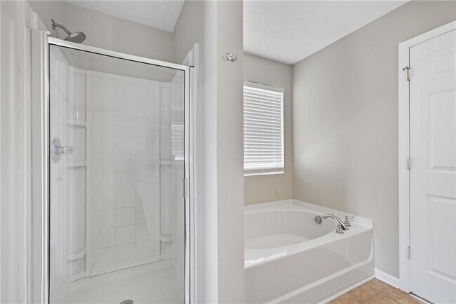 Building Photo - 3698 Roseman Landing