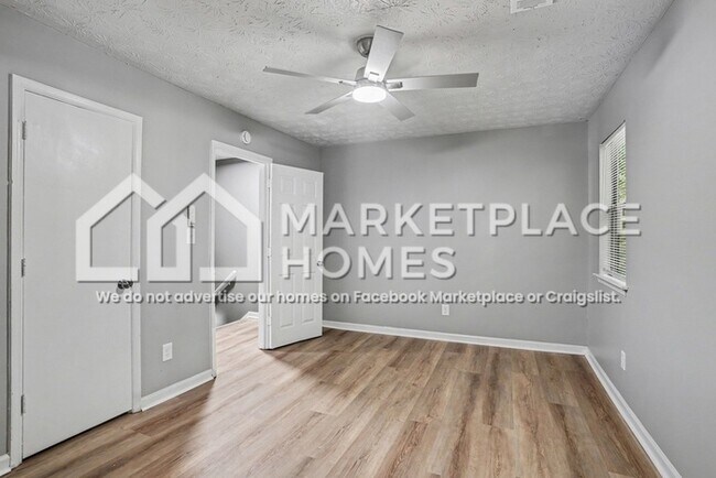 Building Photo - 956 Windwood Ct