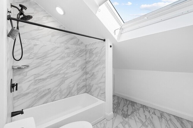 Building Photo - 1-3 Howard Place Unit 3