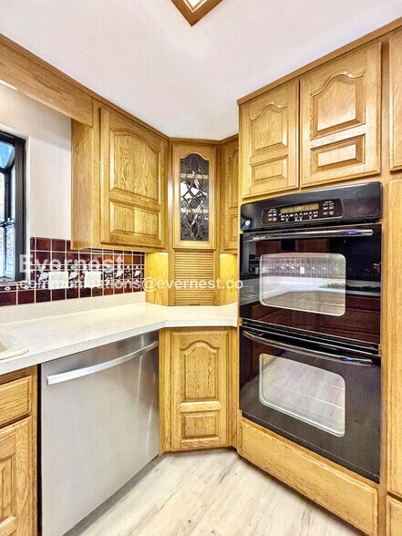 Building Photo - 4031 Casita Way