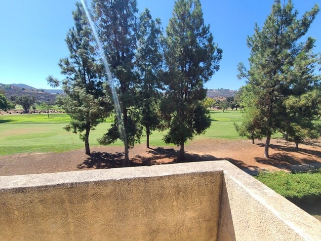 Building Photo - Great golf course views