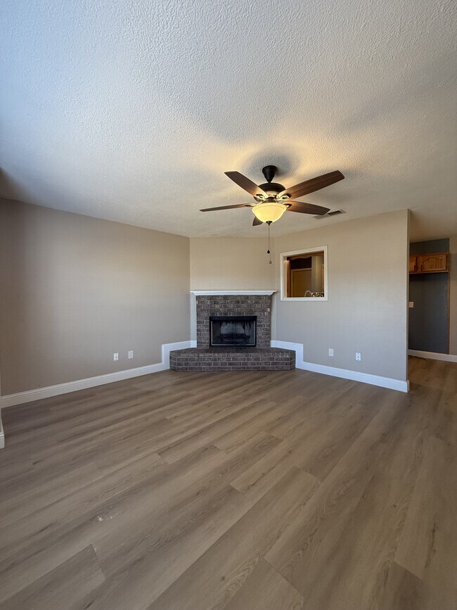 Building Photo - 2523 110th St