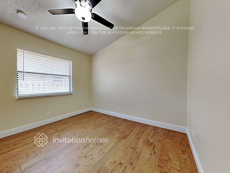 Building Photo - 13598 Jonquil Pl