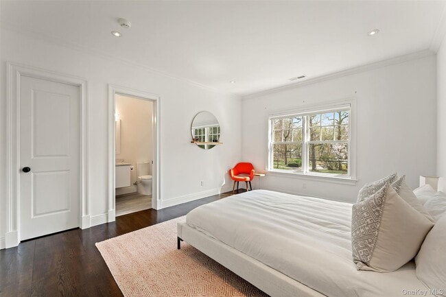 Building Photo - 20 Brookline Rd