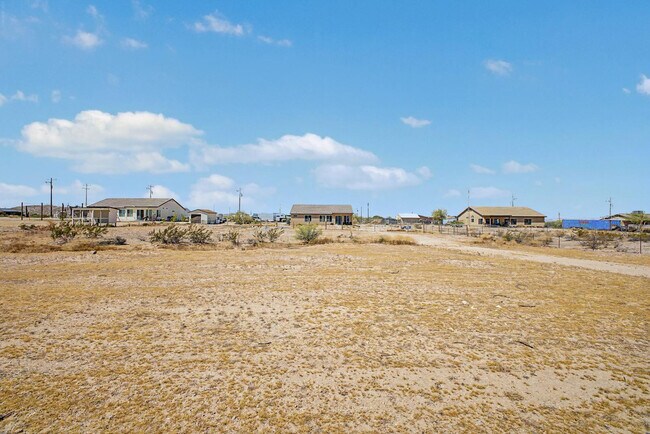 Building Photo - 13316 S 190th Ave