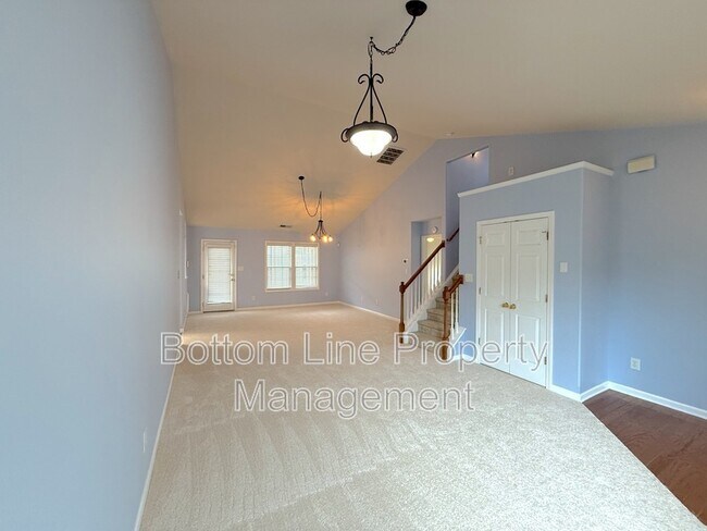 Building Photo - 3131 Ocalle Ln