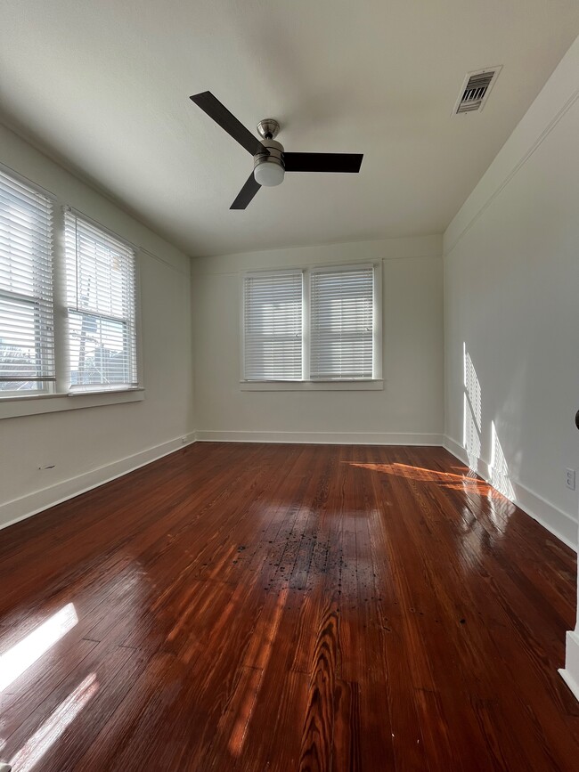 Building Photo - 5821 Catina St