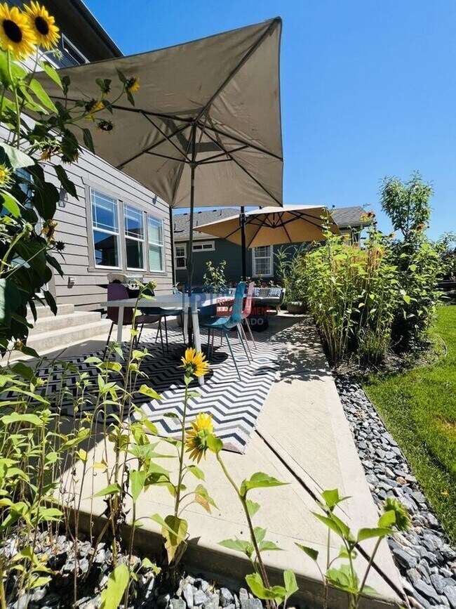 Building Photo - 2056 Sicily Cir