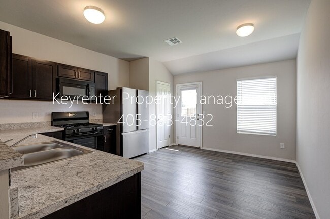Building Photo - Charming 4-Bedroom Home on a Corner Lot in Newcastle, OK!