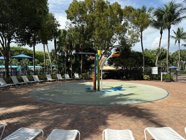 Building Photo - 2793 Shaughnessy Dr