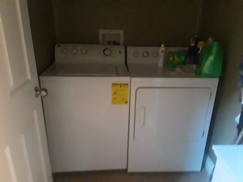 Building Photo - 2287 Cookman Ln