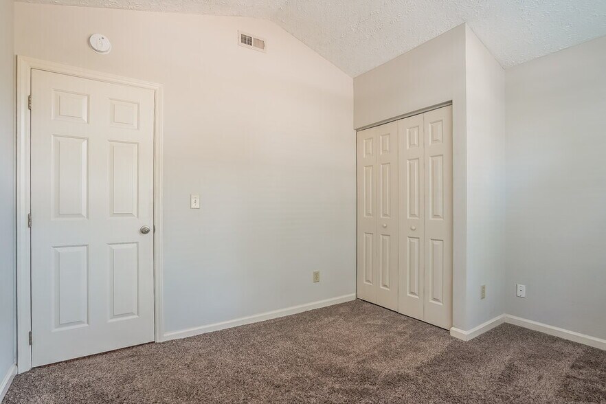 Building Photo - 409 Laurens Way