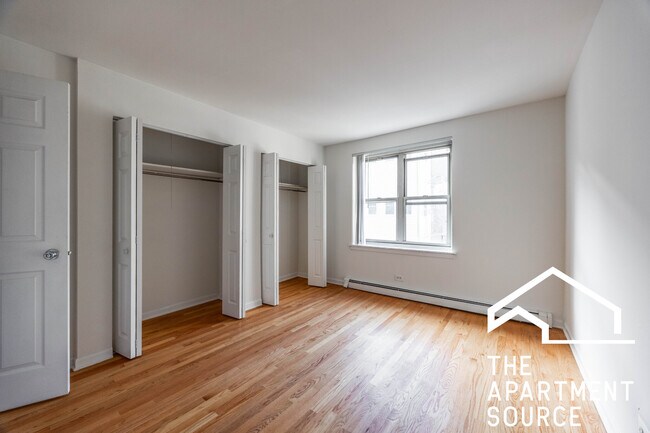 Building Photo - 3710 N Pine Grove Ave