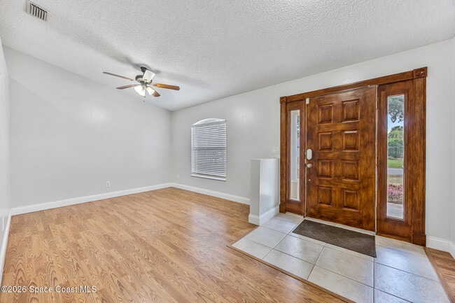 Building Photo - 6185 Degan Rd