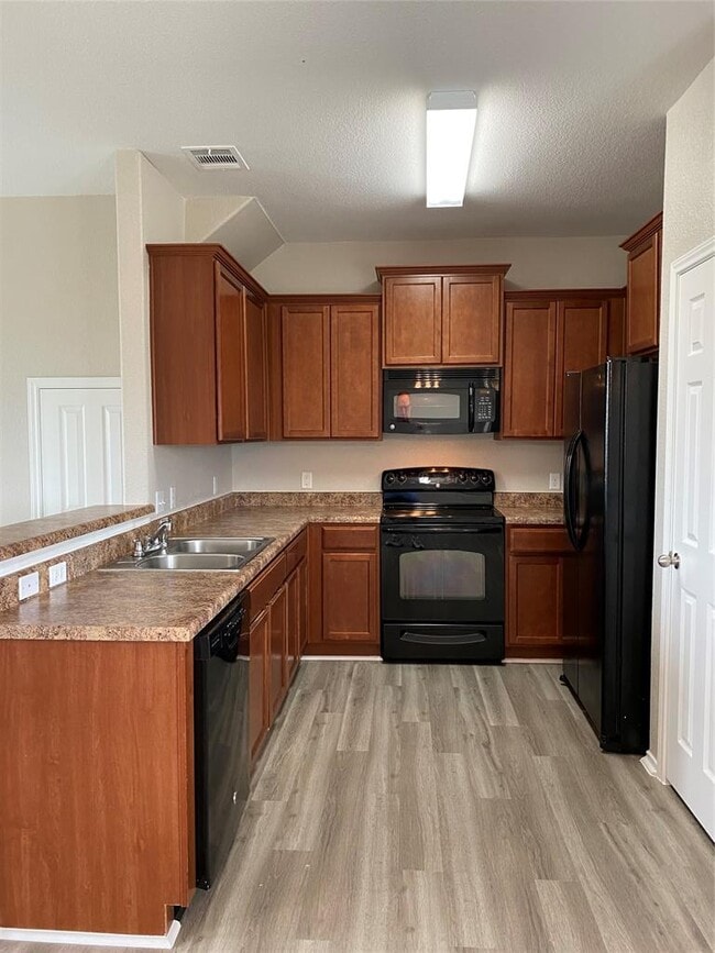 Building Photo - 304 Azurite Dr