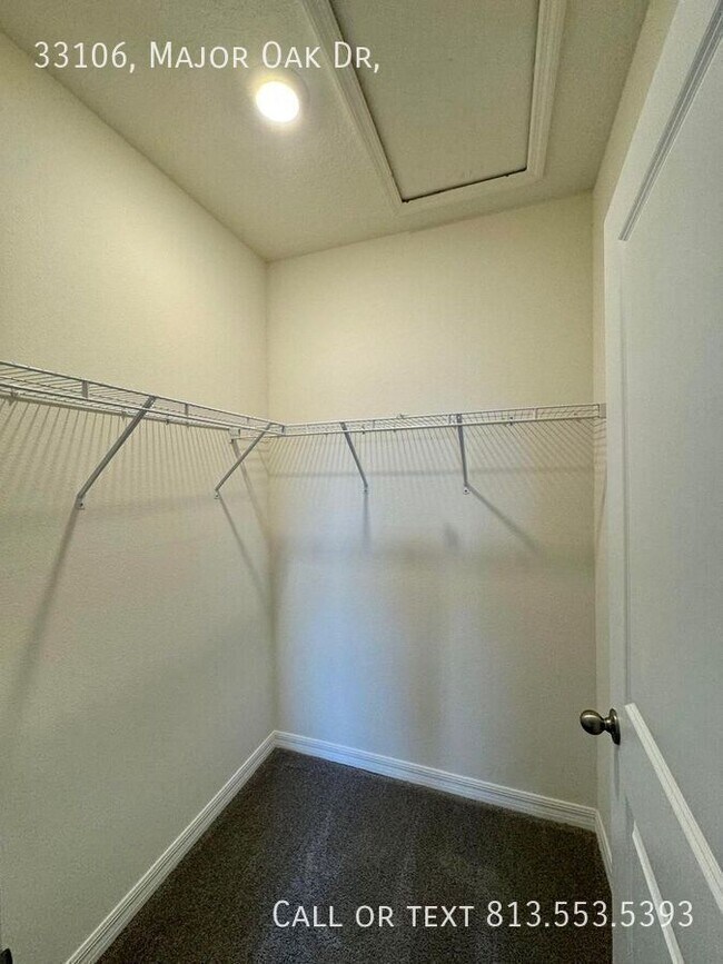 Building Photo - 33106 Major Oak Dr