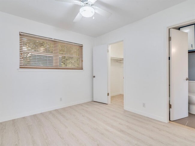 Building Photo - 6706 Deatonhill Dr