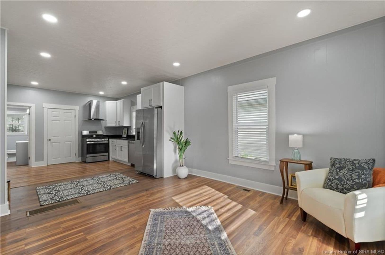 Building Photo - 352 Kahl Ct