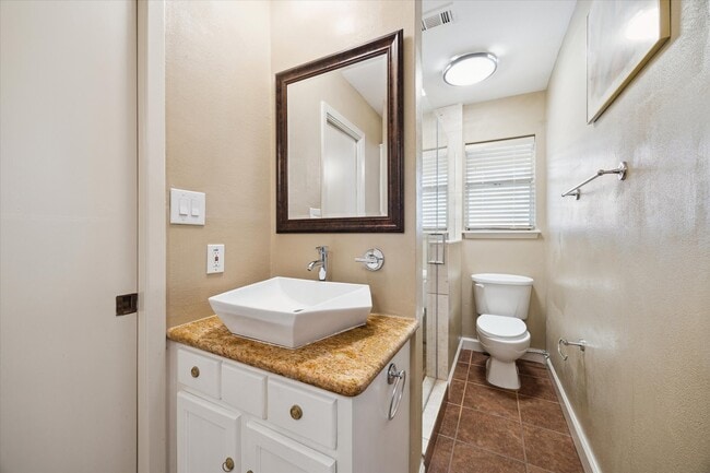 Building Photo - 18618 Point Lookout Dr