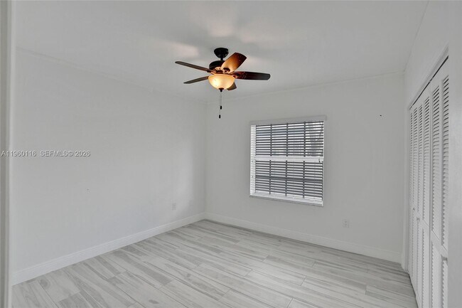 Building Photo - 5721 SW 11th St