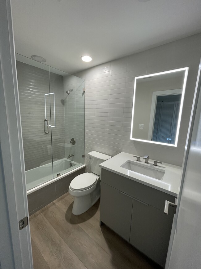 Building Photo - 3111 Pass a Grille Way