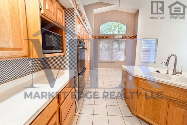 Building Photo - 4Bed/2.5Bath Home at Deer Valley Rd/67th Ave! $199 MOVE-IN SPECIAL! Ready for Immediate Move-In!