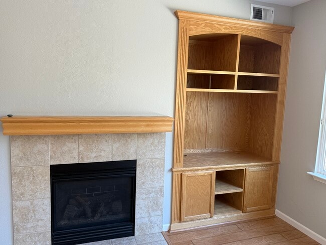 Building Photo - 2449 Milford Dr